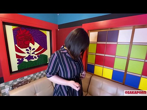 ❤️ جاپاني پياري وڏي سيني سان گڏ جنسي رانديڪن سان مشت زني ڪري ٿي ۽ هڪ orgasm آهي. هوءَ هڪ انٽرويو ۾ پنهنجي ڀوائتي تجربي بابت ڳالهائي ٿي. وڏيون چوڙيون ۽ وارن واري بلت زور سان روئي رهي آهي. اوساڪاپورن ❤️  ❤